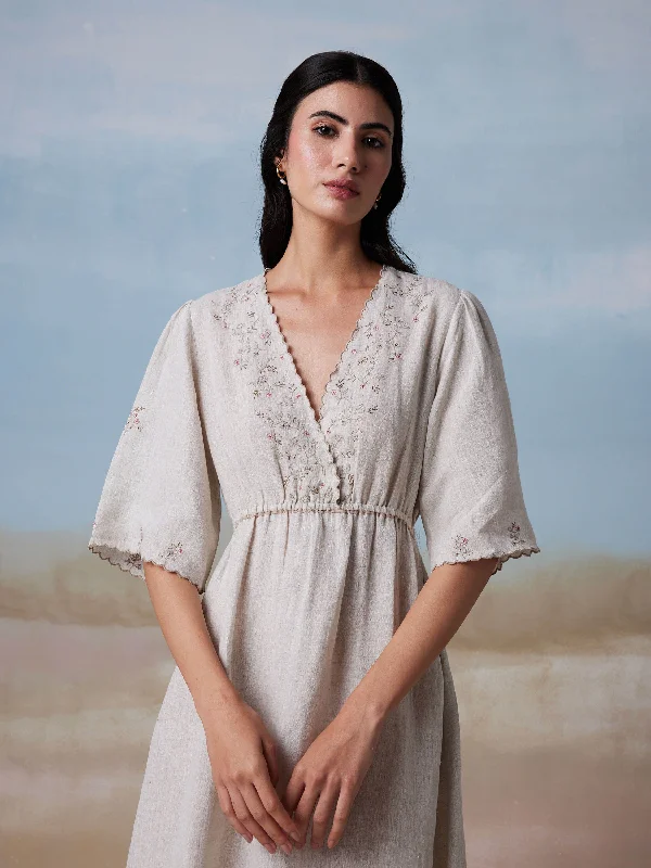 Soulful Connections Maxi Dress Elegant Maxi Dress with Lace